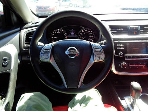 2016 Nissan Altima 2.5 SR