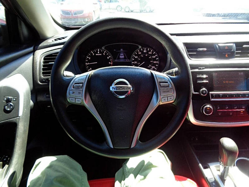 2016 Nissan Altima 2.5 SR