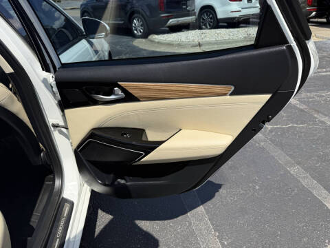 2017 Kia Cadenza Premium