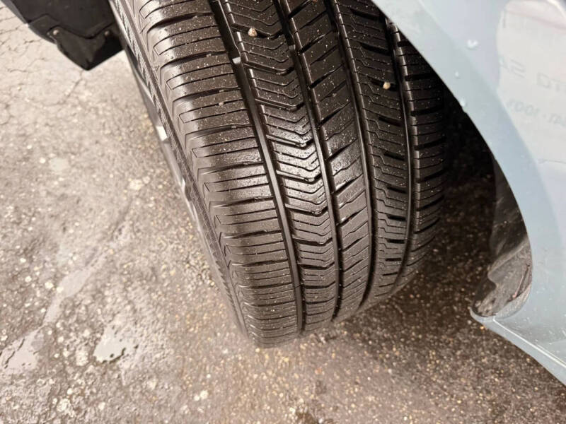 2020 Volvo XC90 T6 Momentum 6-Passenger