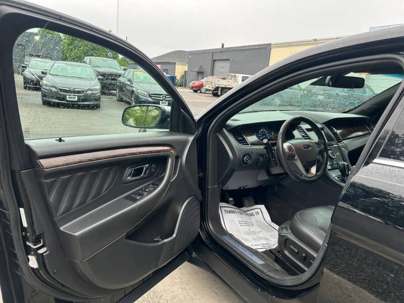 2018 Ford Taurus Limited
