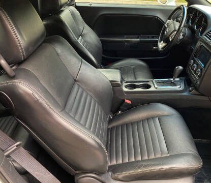 2012 Dodge Challenger R/T Plus