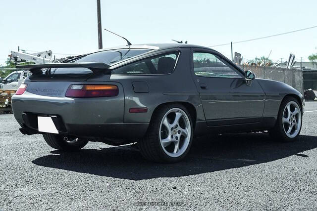1988 Porsche 928 S4