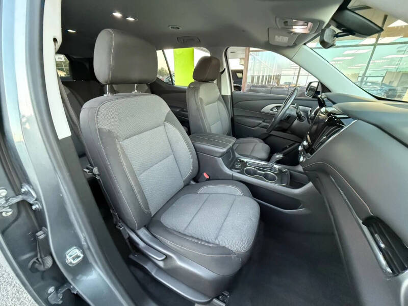 2020 Chevrolet Traverse LT Cloth