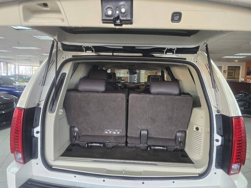 2012 Cadillac Escalade Platinum Edition