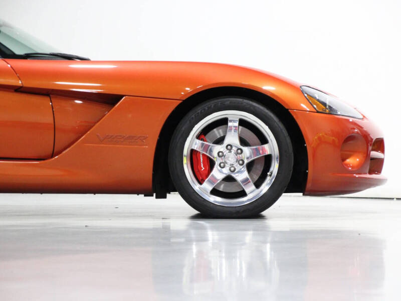 2005 Dodge Viper SRT-10