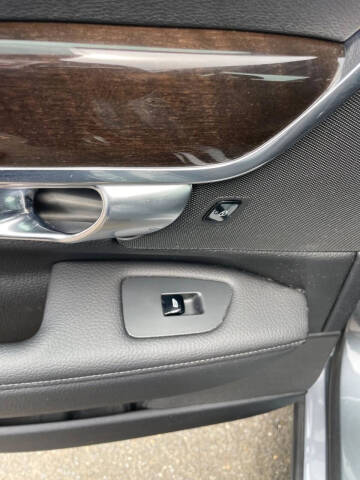 2017 Volvo S90 T5 Momentum