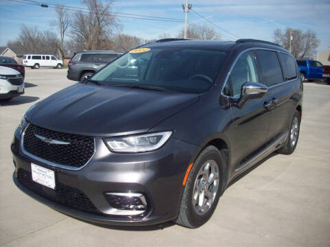 2022 Chrysler Pacifica for sale at Nemaha Valley Motors in Seneca KS