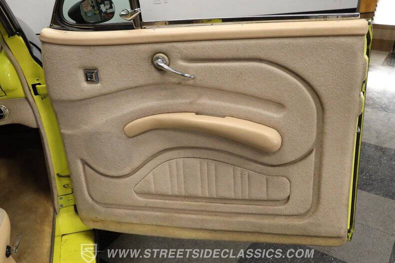 1946 Ford Deluxe