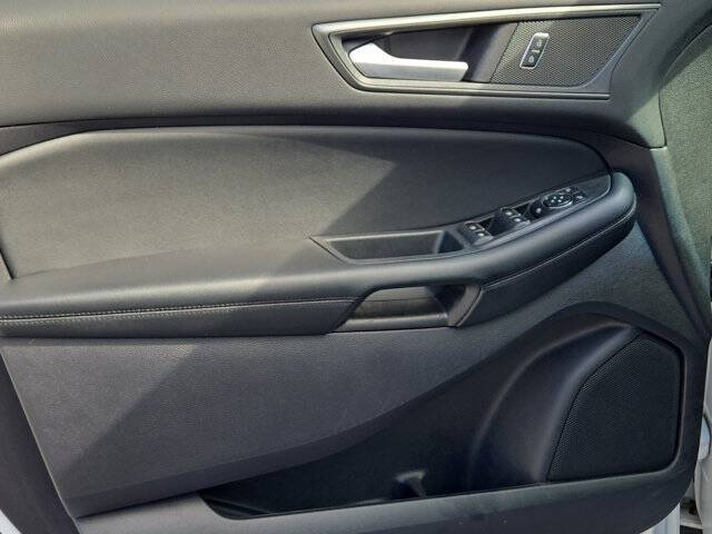2020 Ford Edge SE