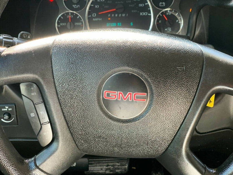 2022 GMC Savana 2500