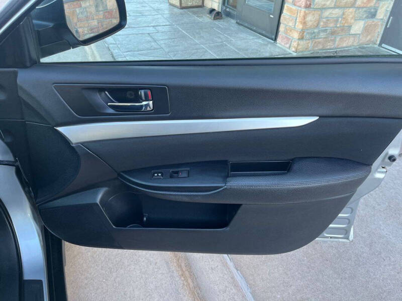 2012 Subaru Outback 2.5i Premium