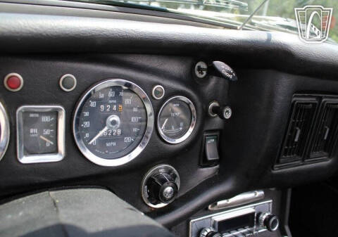 1975 MG B
