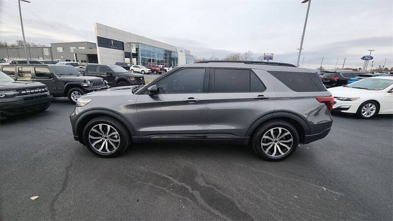 2022 Ford Explorer ST-Line