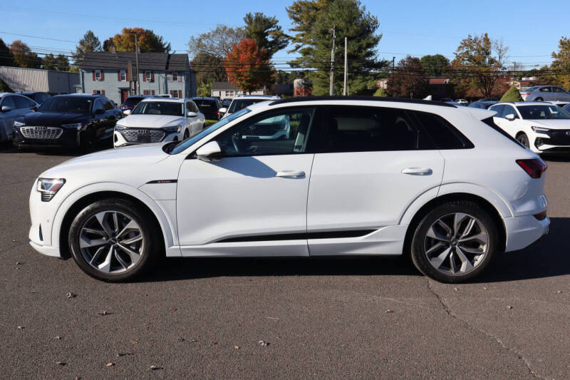 2021 Audi e-tron quattro Premium Plus