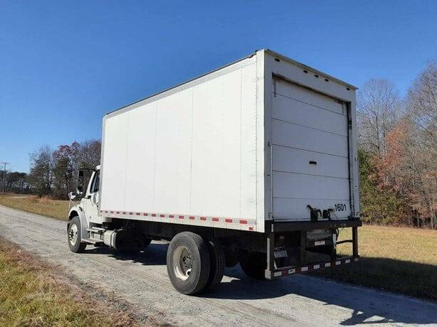 2016 Freightliner M2 106