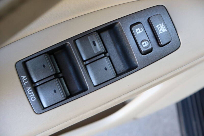 2011 Lexus LX 570
