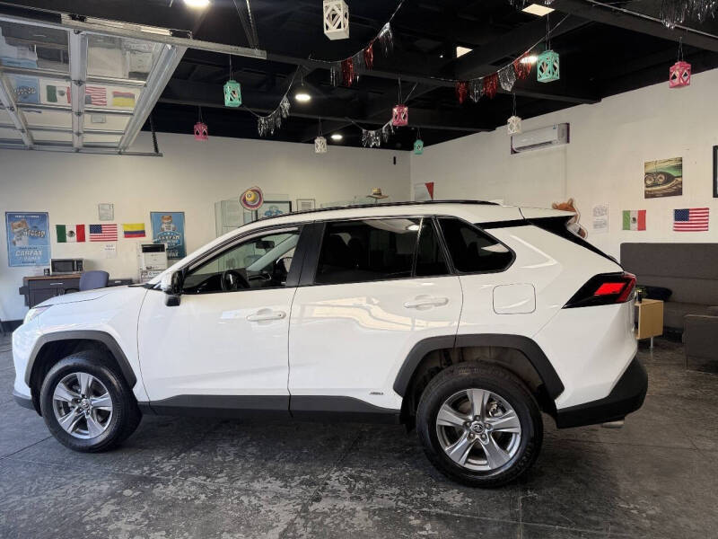 2023 Toyota RAV4 Hybrid XLE