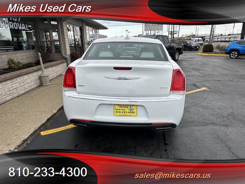 2018 Chrysler 300 Limited