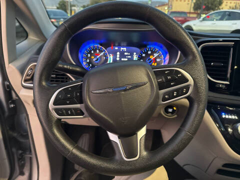 2021 Chrysler Pacifica Touring