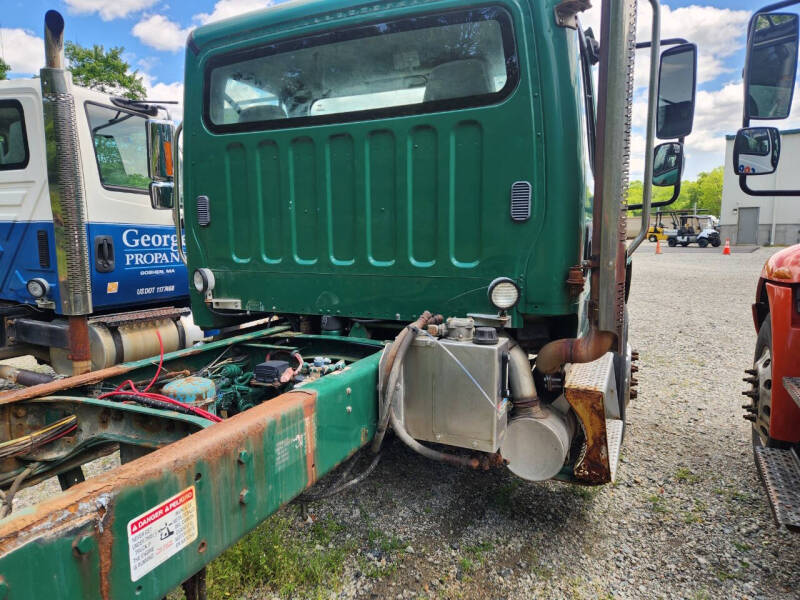 2006 Freightliner M2 106