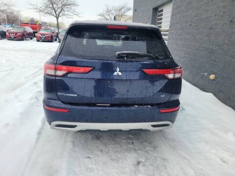 2022 Mitsubishi Outlander SE