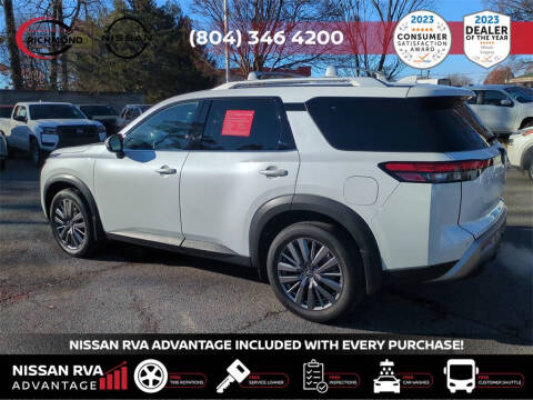 2025 Nissan Pathfinder SL