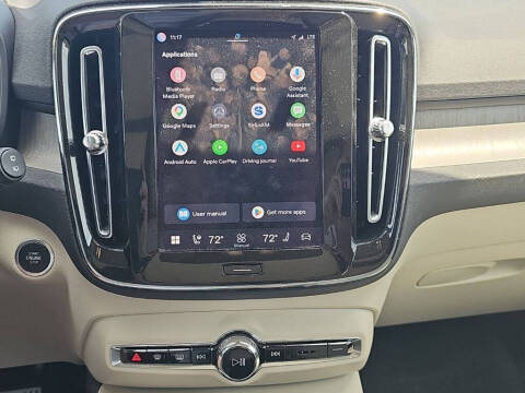 2024 Volvo XC40 B5 Plus Bright Theme