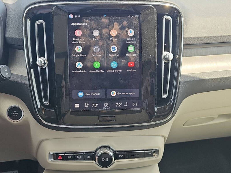 2024 Volvo XC40 B5 Plus Bright Theme