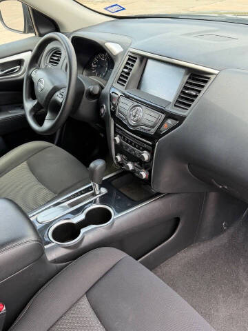 2020 Nissan Pathfinder S
