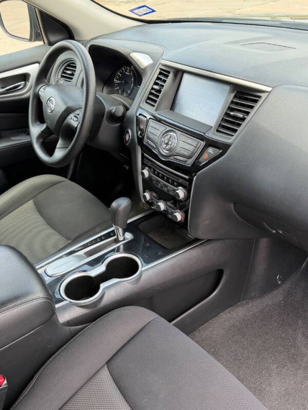 2020 Nissan Pathfinder S