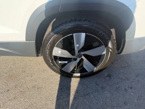 2025 Volkswagen Taos S 4Motion