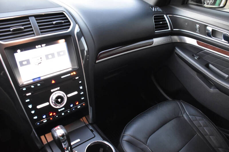 2019 Ford Explorer Platinum