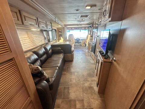 2015 Thor Motor Coach Hurricane