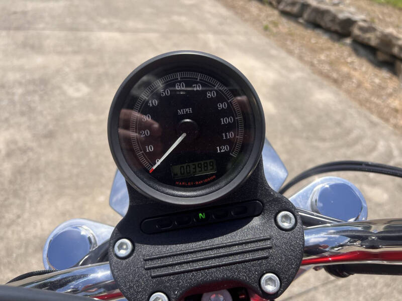 2012 Harley-Davidson XL883L