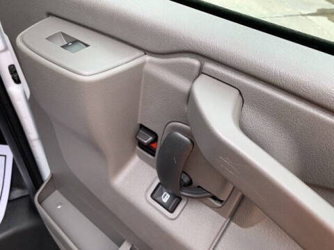 2025 Chevrolet Express 2500