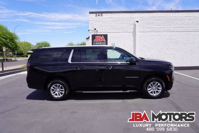 2025 Chevrolet Suburban LT