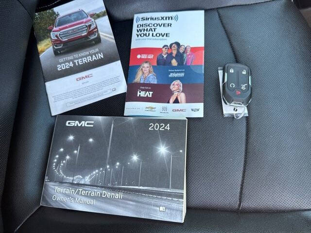 2024 GMC Terrain SLT