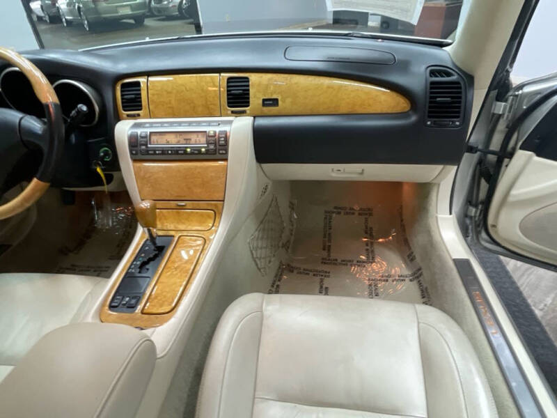 2004 Lexus SC 430