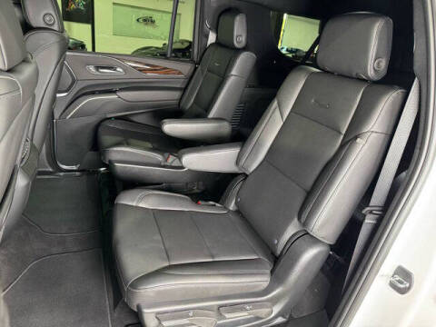 2024 Cadillac Escalade ESV Luxury