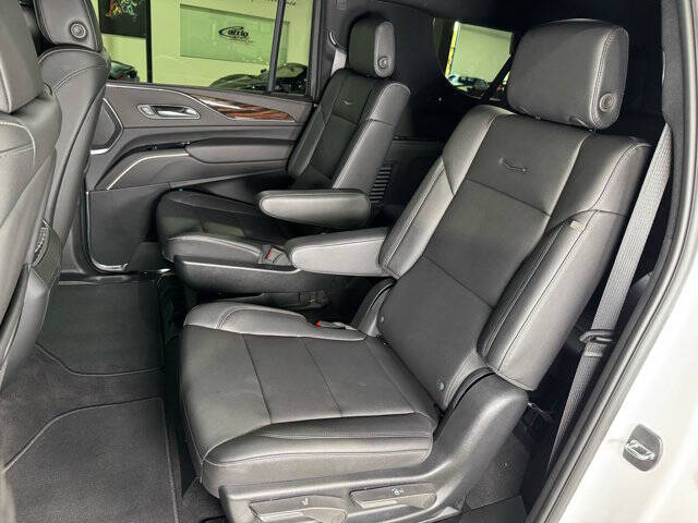 2024 Cadillac Escalade ESV Luxury