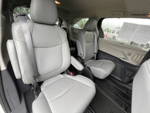 2024 Toyota Sienna XLE 7-Passenger