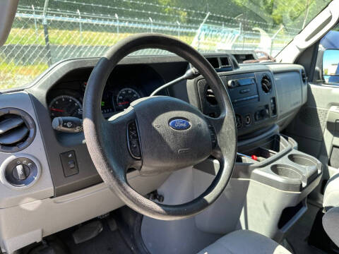 2013 Ford E-Series E-250