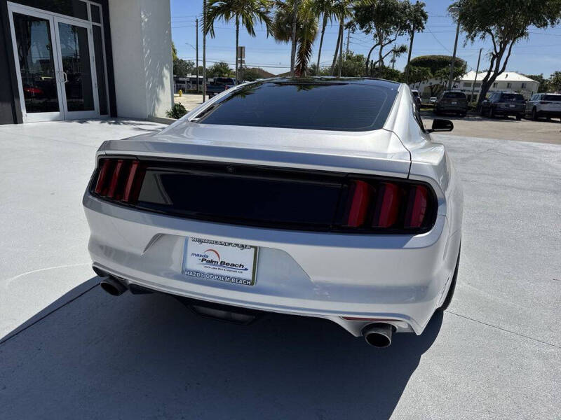 2016 Ford Mustang V6