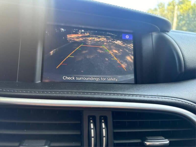 2018 Infiniti QX30 Luxury