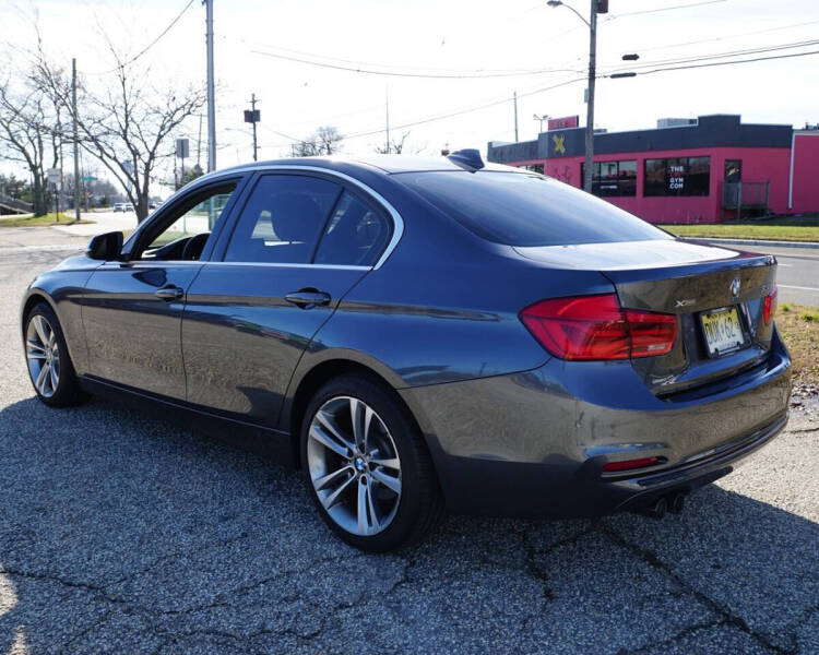 2018 BMW 3 Series 330i xDrive