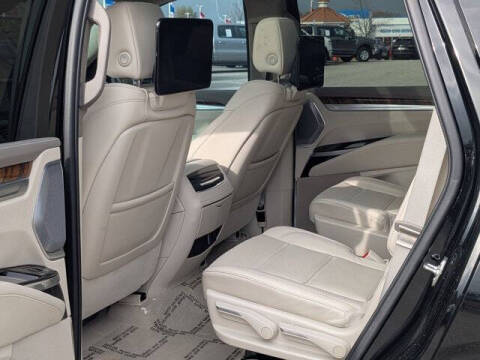 2025 Cadillac Escalade Sport Platinum