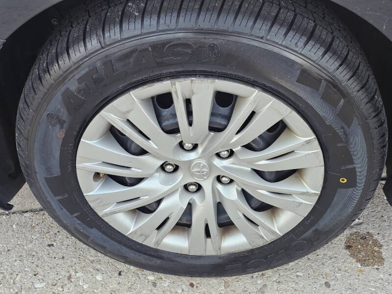 2013 Toyota Camry Hybrid LE