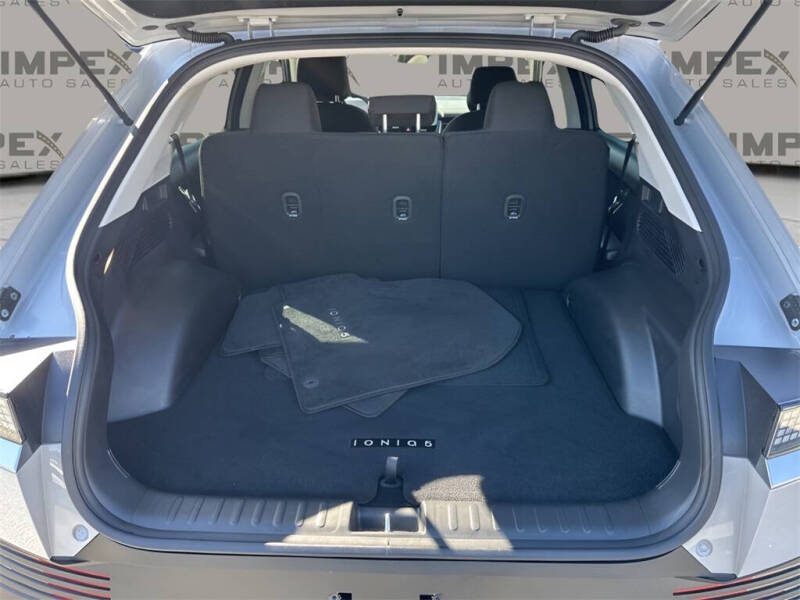 2024 Hyundai Ioniq 5 SE