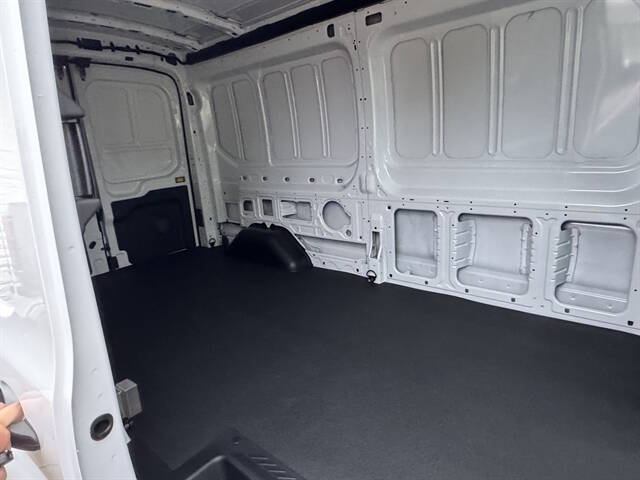 2025 Ford Transit 250
